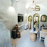 Santorini Dreams Pýrgos