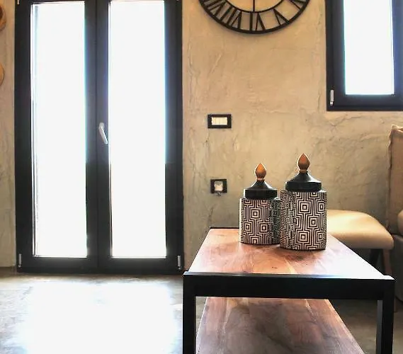 Santorini Dreams Pýrgos