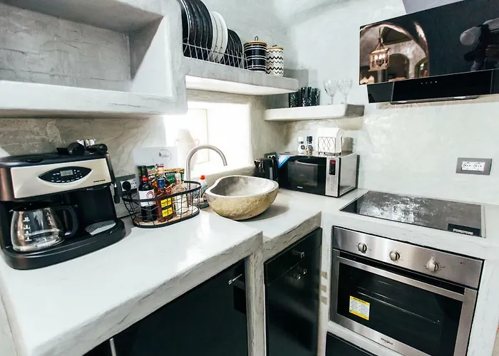 Santorini Dreams * Pýrgos